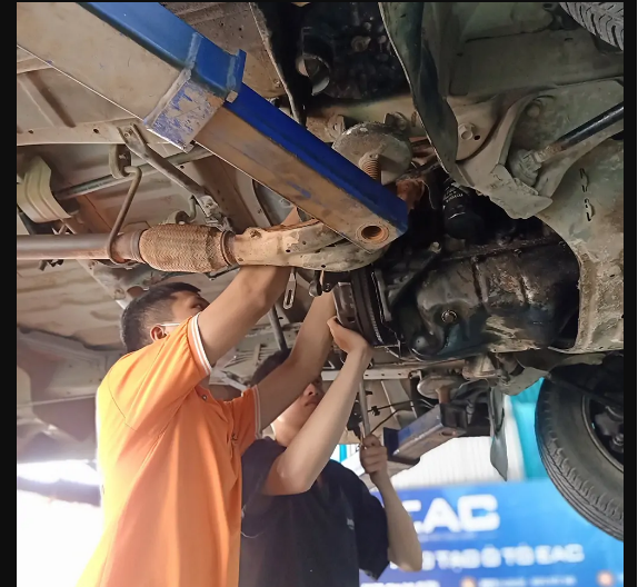 Sửa chữa gầm máy ô tô