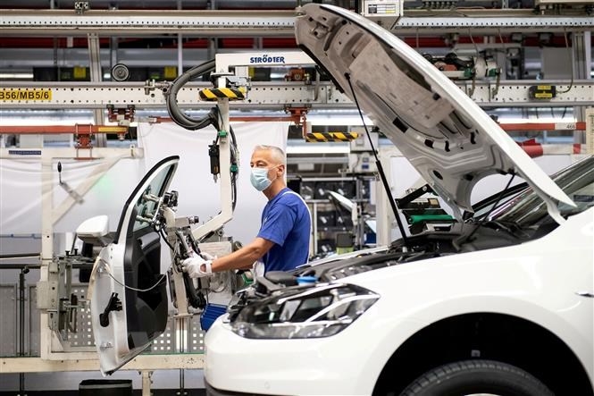 Học nghề sửa chữa ô tô mức lương cao thu nhập hấp dẫn
