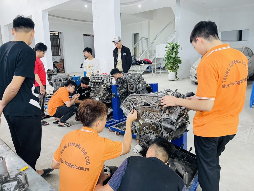 Bộ đội xuất ngũ nên học nghề gì? Học nghề ở đâu? | Trường Dạy Nghề EAC Bộ đội xuất ngũ nên học nghề gì? Học nghề ở đâu? | Trường Dạy Nghề EAC