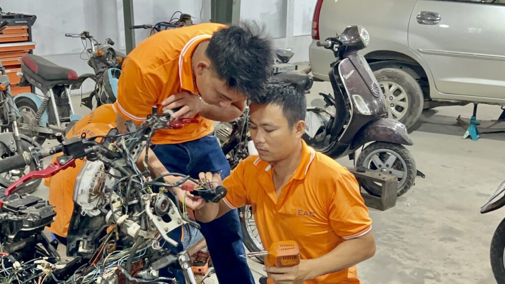 Học sửa xe điện VinFast – Cơ hội nghề nghiệp bứt phá thu nhập | Trường Dạy Nghề EAC