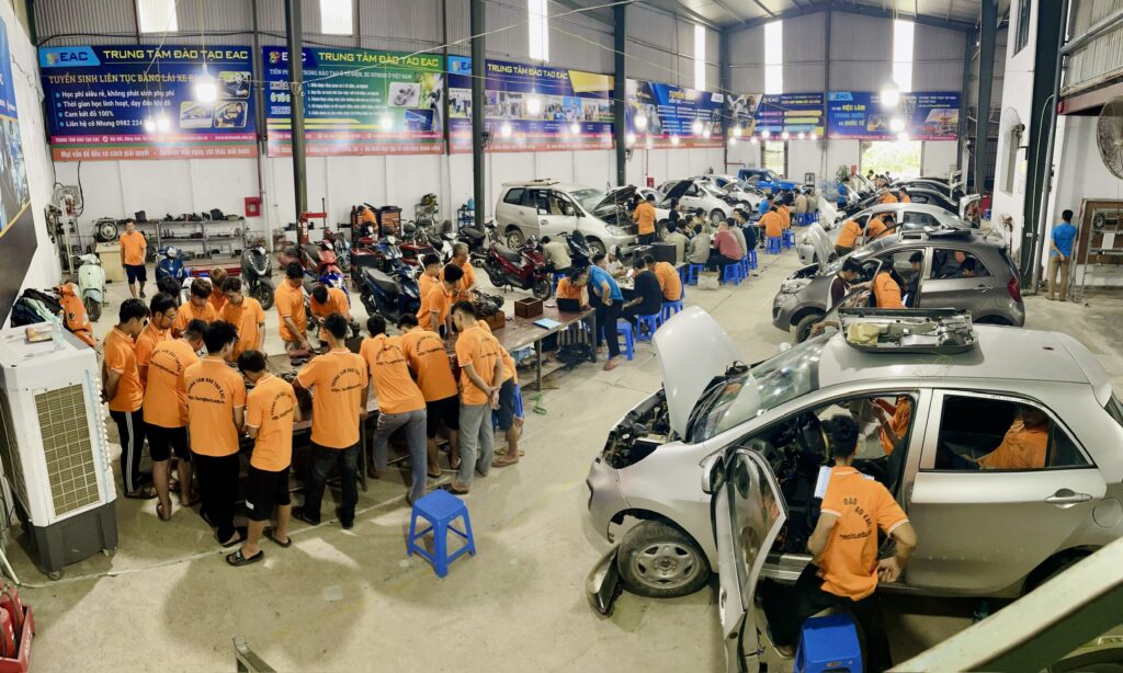 Khóa Học Nghề Sửa Chữa Ô Tô Toàn Diện