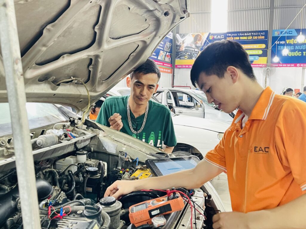HỌC NGHỀ SỬA CHỮA Ô TÔ | Trường Dạy Nghề EAC