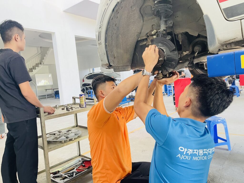 Quy Trình Bảo Dưỡng Ô Tô