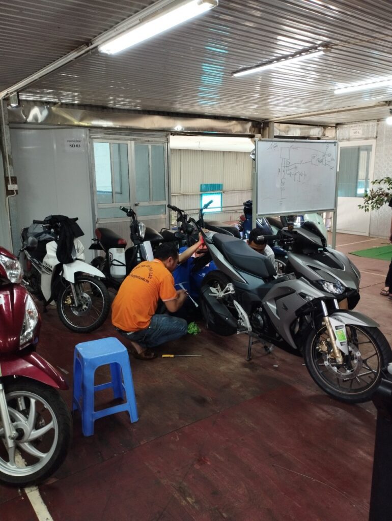 Thực hành trên xe đời mới
