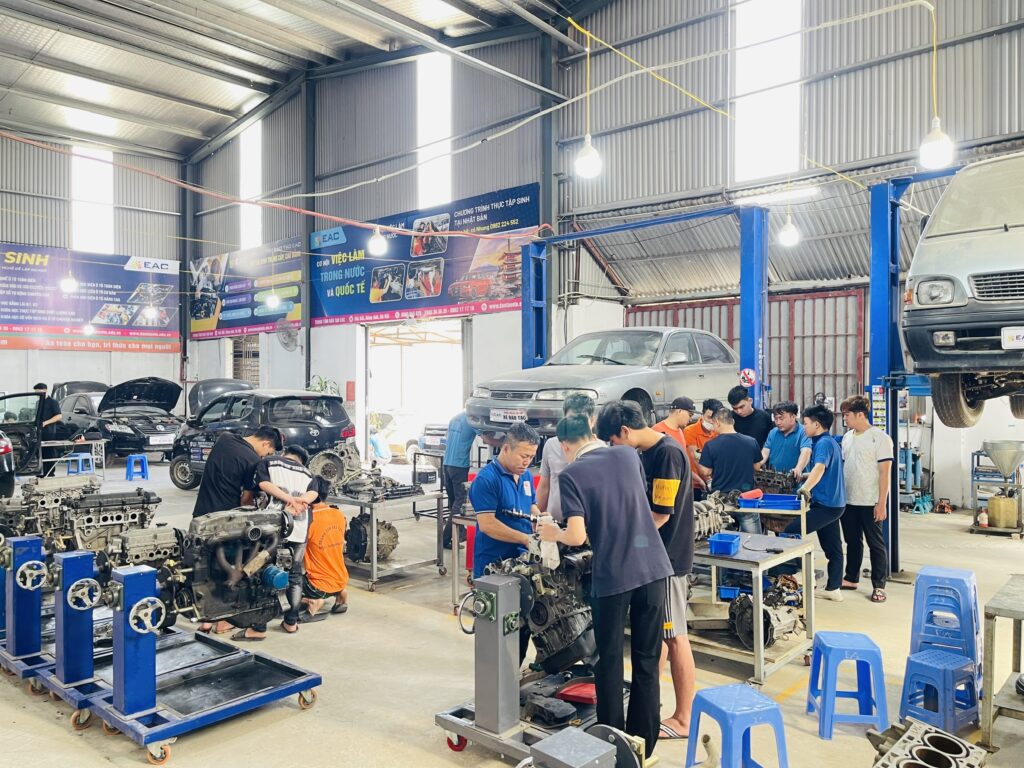 Ngành công nghệ ô tô – Tuyển Sinh Trung Cấp & Cao Đẳng Chất Lượng Cao | Trường Dạy Nghề EAC