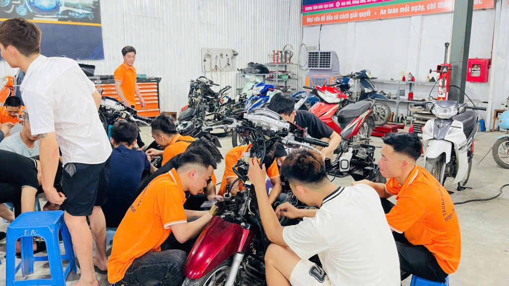 học sửa xe máy mất bao lâu?